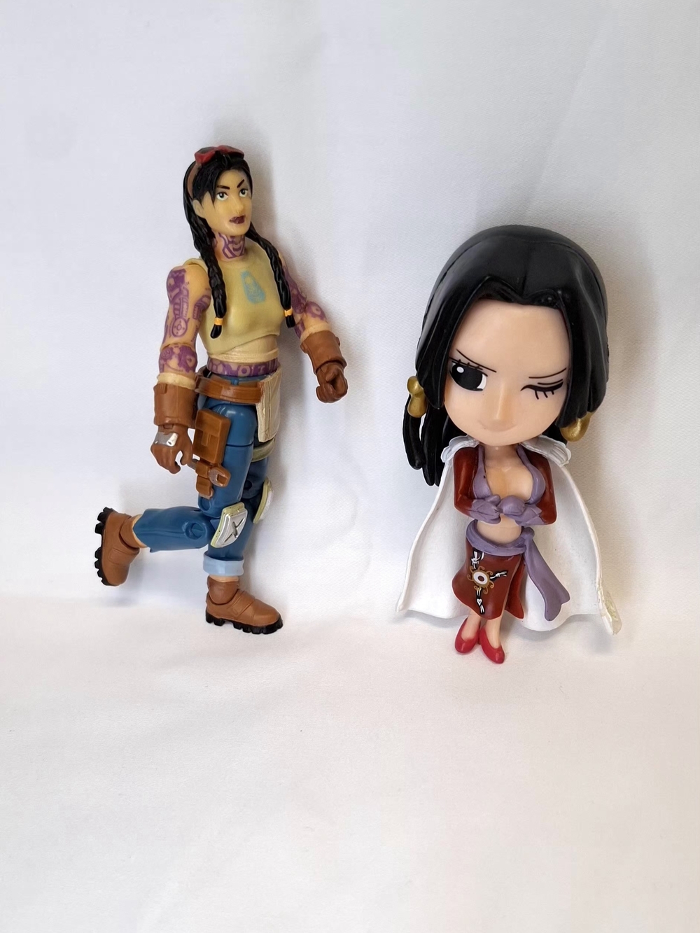 Lote Figuras Jules Fortnite Hasbro Victory Royale & Boa Hancock One Piece Chibi